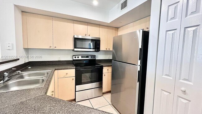 Building Photo - 4241 San Marino Blvd