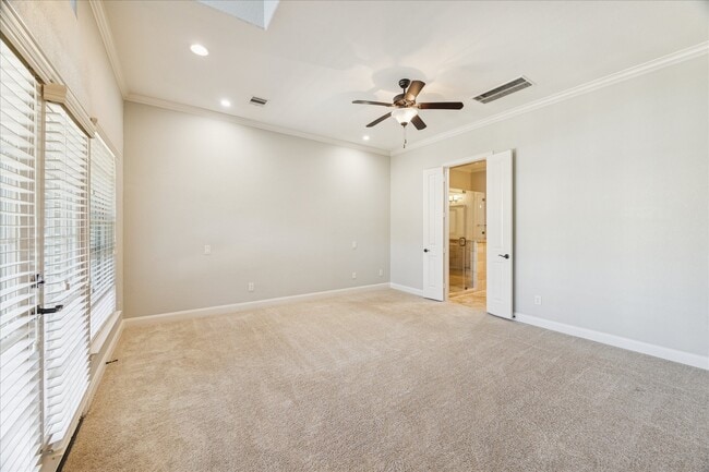 Building Photo - 43 Herons Flight Pl