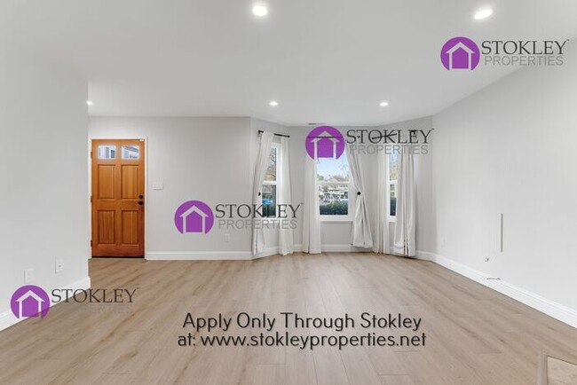 Foto del edificio - Stokley Properties Presents 812 Military E...