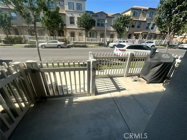 Building Photo - 340 N Fenimore Ave