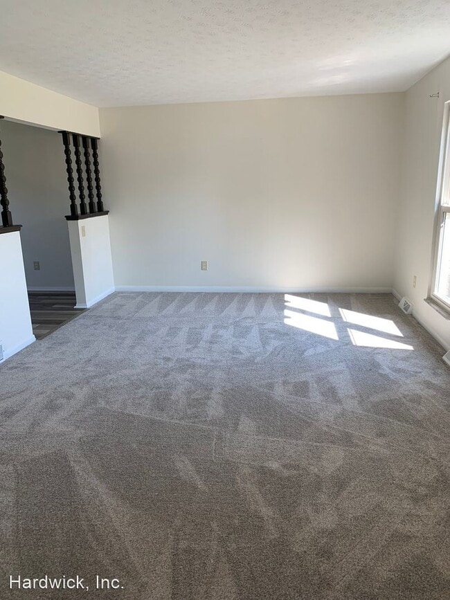 Building Photo - 4 br, 2.5 bath House - 5331 Torchwood Loop...
