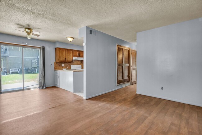 Building Photo - 8626 Lane Ave