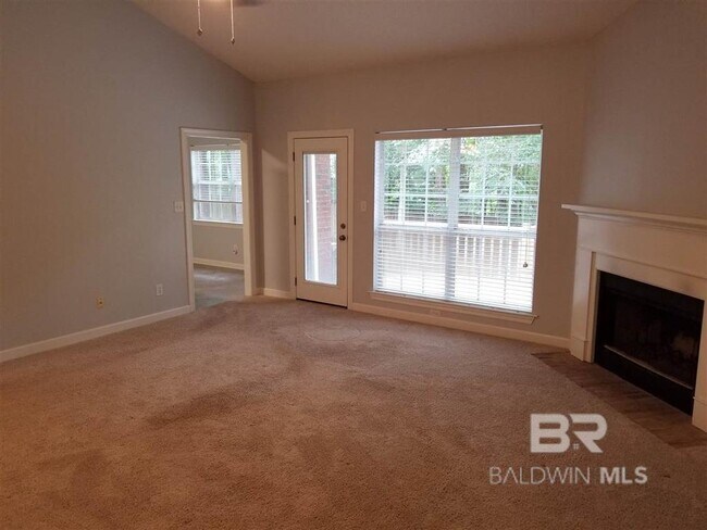 Foto del edificio - 105 Diane Cir