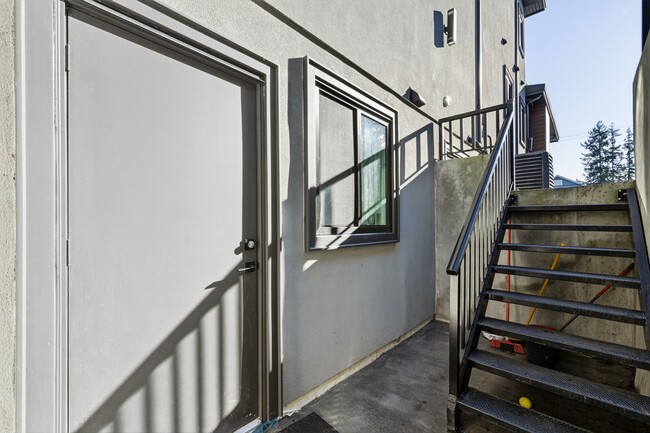 Building Photo - 18751-18754 54 Ave