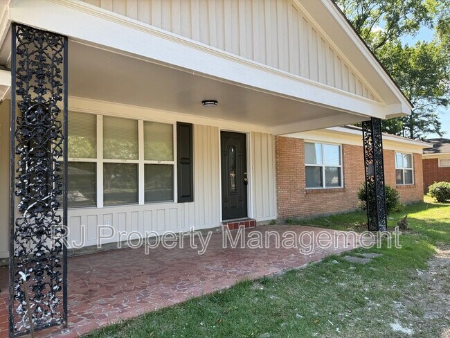 Building Photo - 4652 Kassel Rd