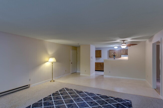 Living/Dining Rm - 44 Evergreen Rd