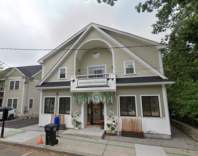 Building Photo - 628 Trapelo Rd