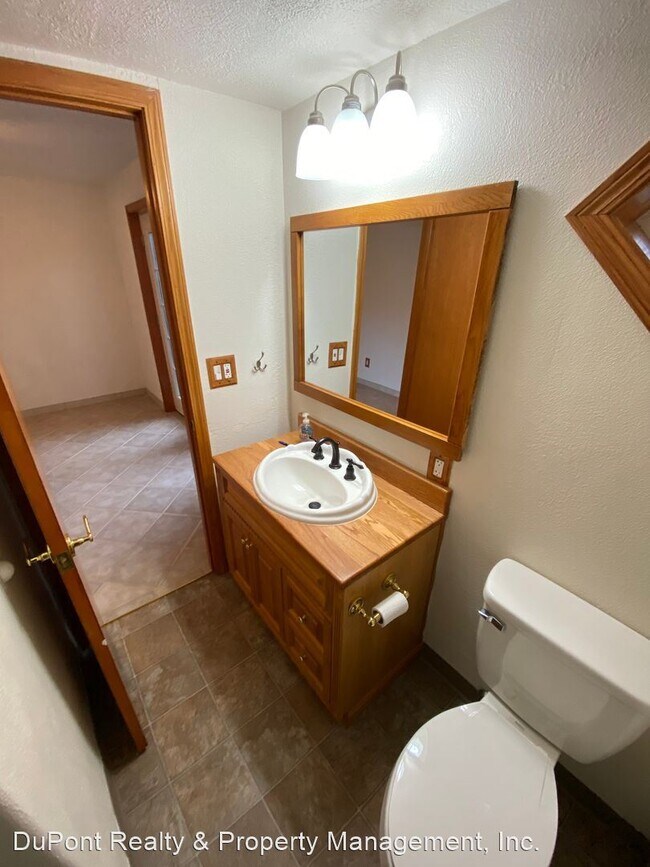 Building Photo - 4 br, 3 bath House - 116 Crestwood Dr SW