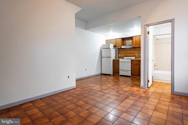 Foto del edificio - 1327 Snyder Ave