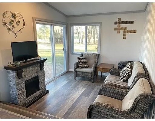 Breeze Way/Entrance #1 - 17 Rocky Hill Rd