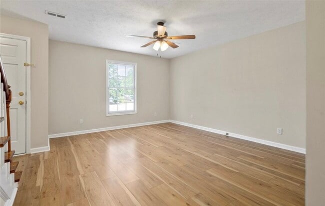 Building Photo - 48 Fox Run Ln