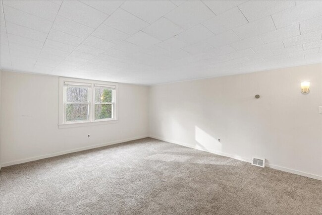 Building Photo - 139 Leona Ave