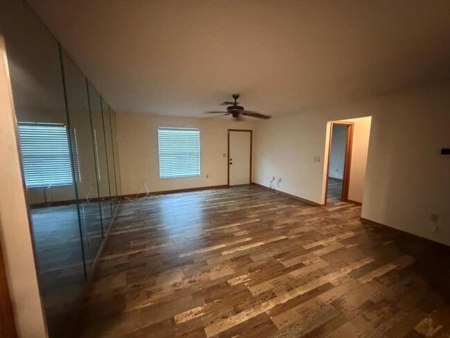 Building Photo - 7411 Dundee Way