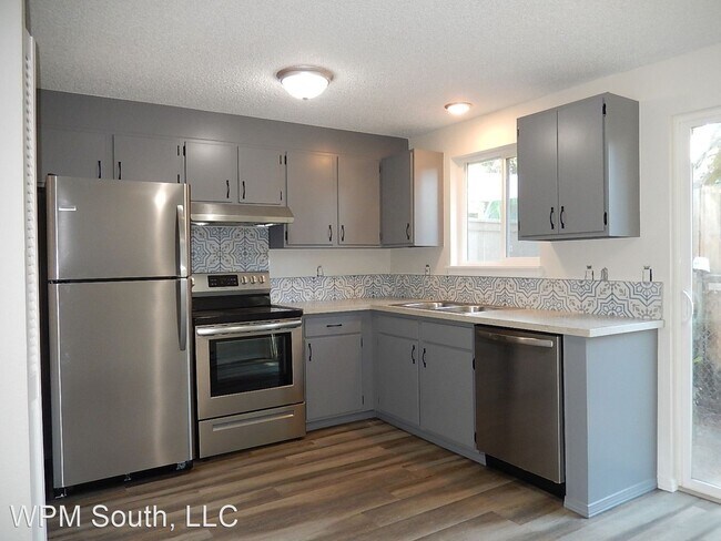 Building Photo - 2 br, 1 bath House - 30833 19th Pl. S.