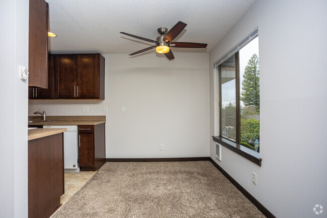 1BR, 1BA - 792SF - Normandy Duke