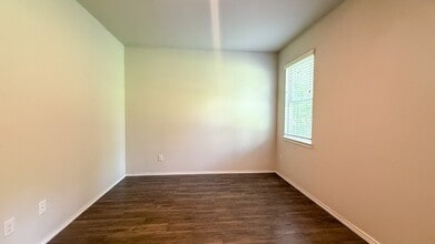 Building Photo - 26471 Joy Village Dr