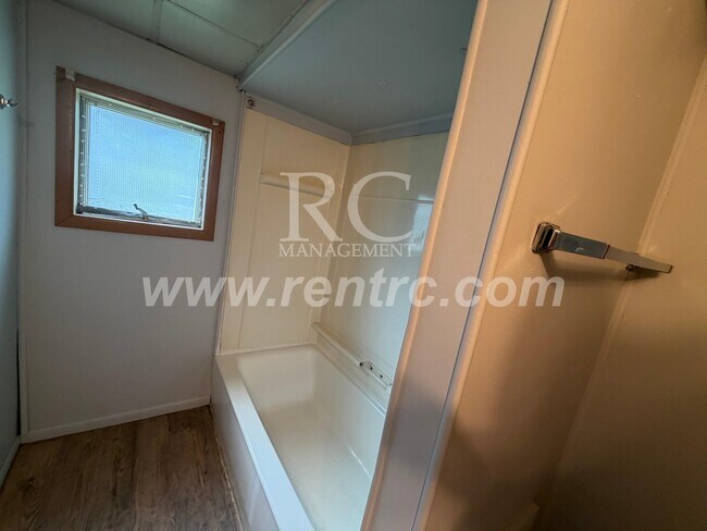 Foto del edificio - 410 Grant-