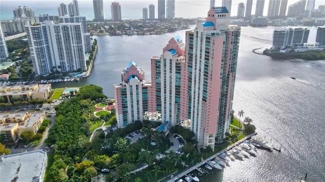 Foto del edificio - 3370 Hidden Bay Dr