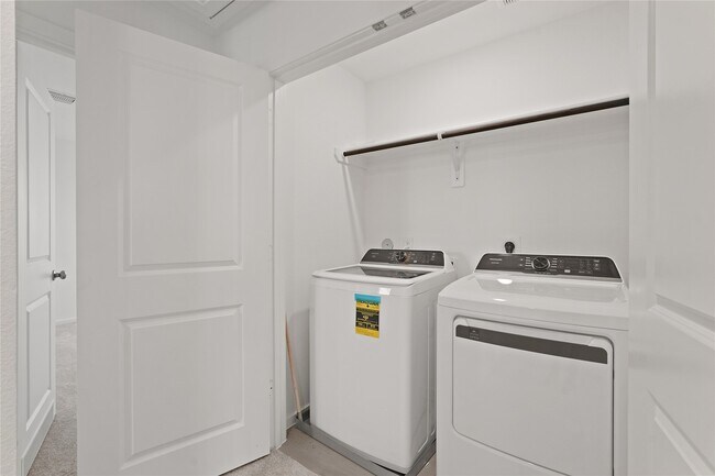 Foto del edificio - 26727 Feather Reed Dr