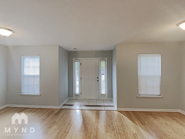 Building Photo - 6 Yorkfield Ct