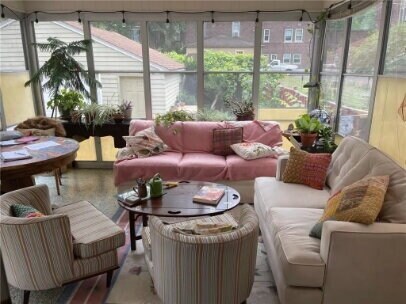 Foto principal - 980 6th St E