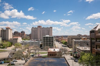 Building Photo - 4645 Jarboe St