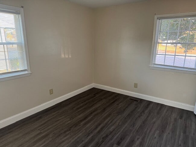 Foto del edificio - 303 Tall Pine Road