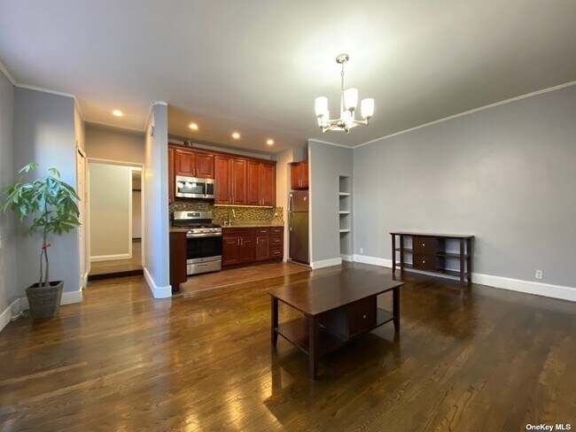 Building Photo - 61-20 Laurel Hill Blvd