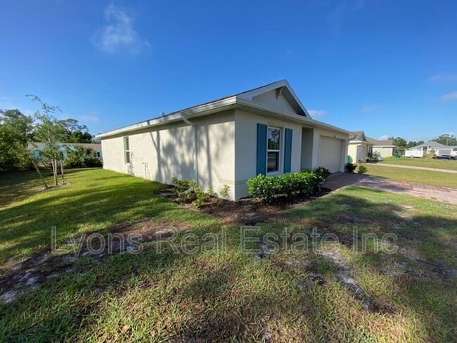 Building Photo - 23211 McQueeney Ave