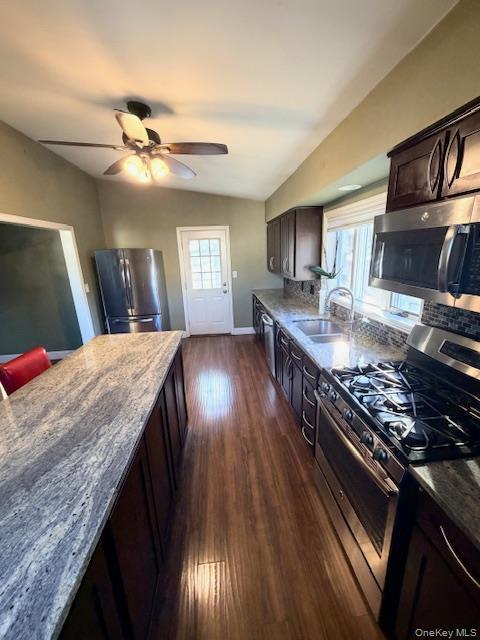 Building Photo - 25 Mansion Ave