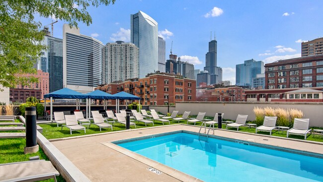 Foto del edificio - 353 N Des Plaines St