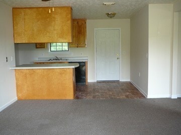 Foto del edificio - 476 Wagon Wheel Rd