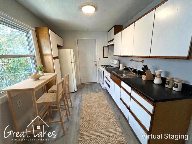 Foto del edificio - 11252 Lozier Ave
