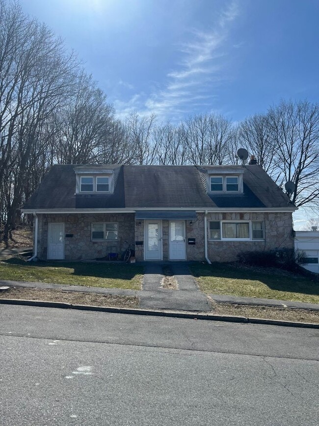 Building Photo - 171-177 Marys Ave