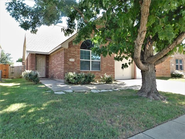 Foto del edificio - 5813 Brookside Dr