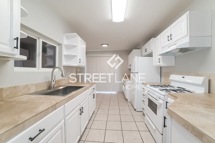 Primary Photo - JUST REDUCED!