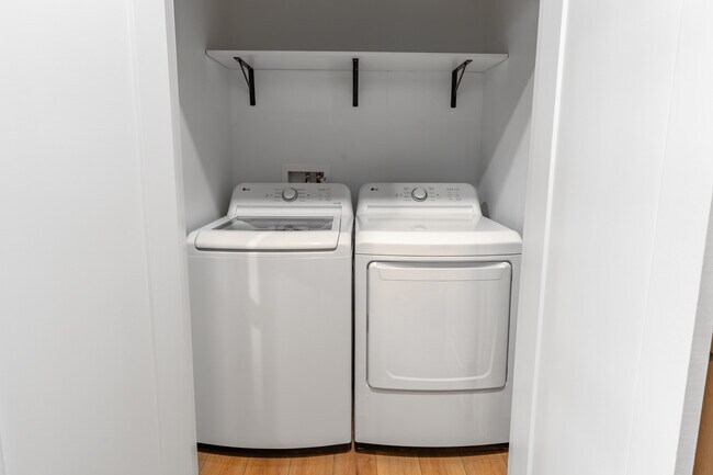 Foto del edificio - Adams Street Center