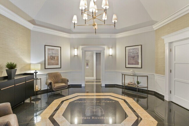 Foto del edificio - 33 W Delaware Pl