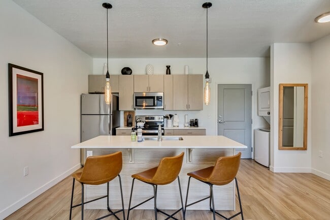 Foto del edificio - Salt Flats Living Apartments