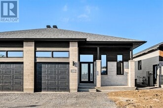 Building Photo - 257 Argile St