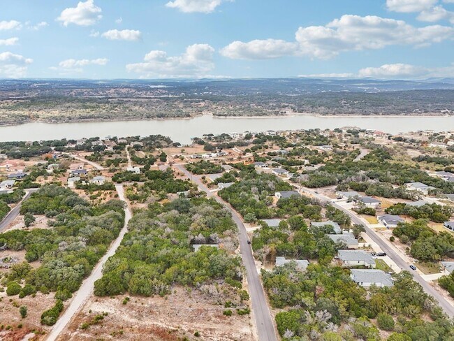 Foto del edificio - 21709 Osage Ln