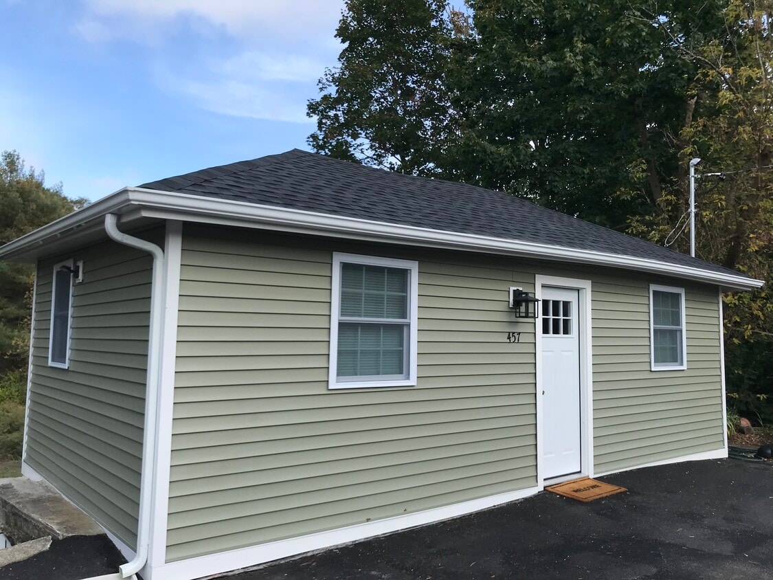 457A Carolina Back Rd, Charlestown, RI 02813 House Rental in