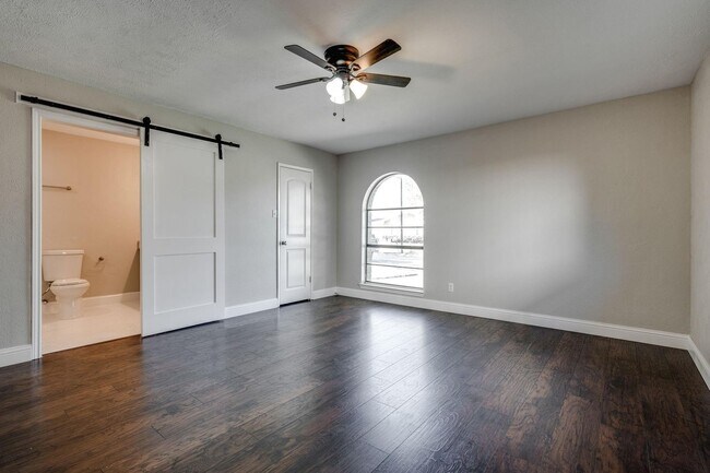 Photo - 3118 Bluestem Dr House