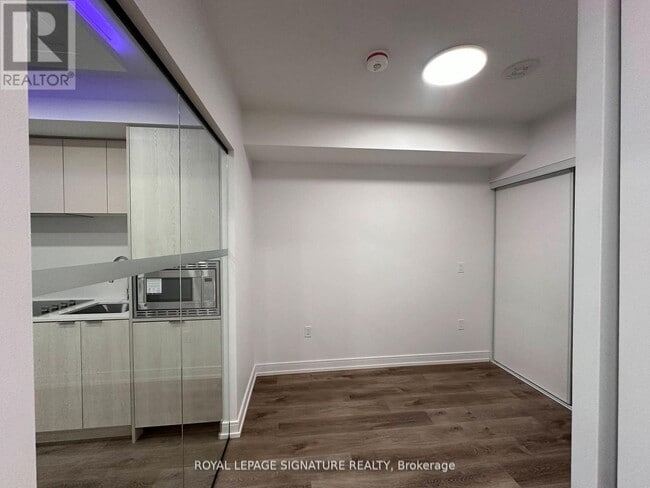 Building Photo - 1 Jarvis St