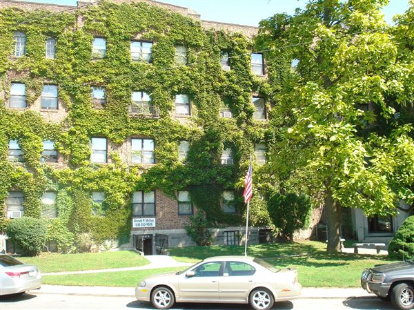 Fotografía del edificio - 924 Garrett Rd