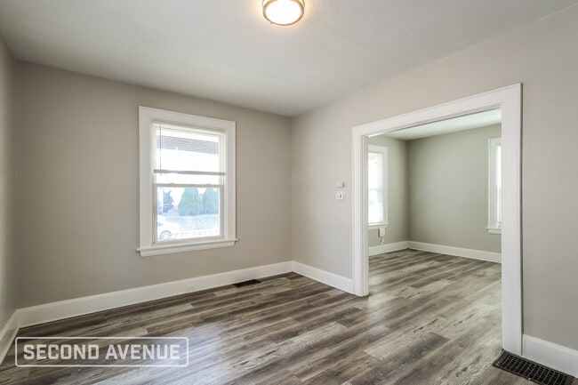 Foto del edificio - 5325 Rolston Ave