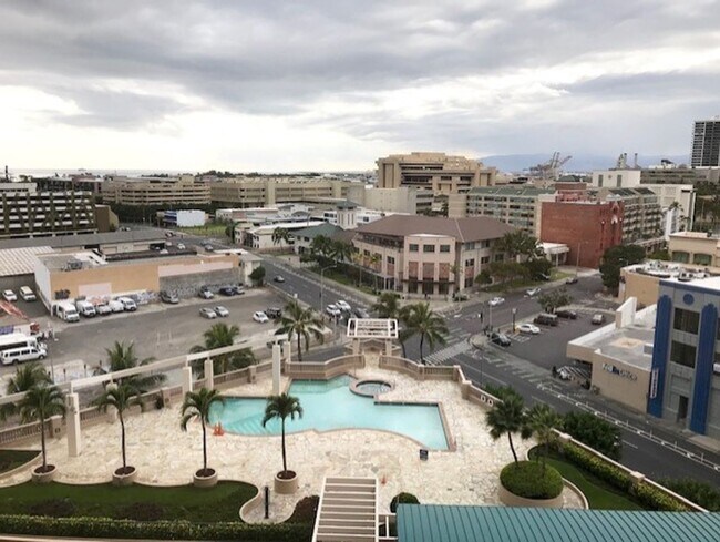 Foto del edificio - $2,950- 2 BR/1 Bath/1 Parking - Partly Fur...