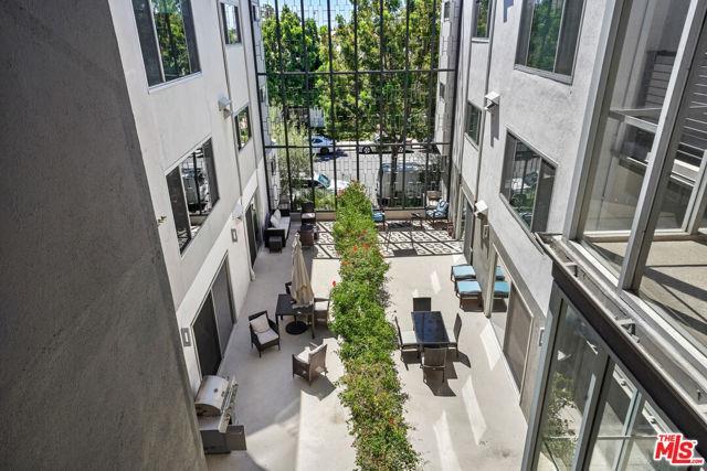 Building Photo - 955 Durant Dr