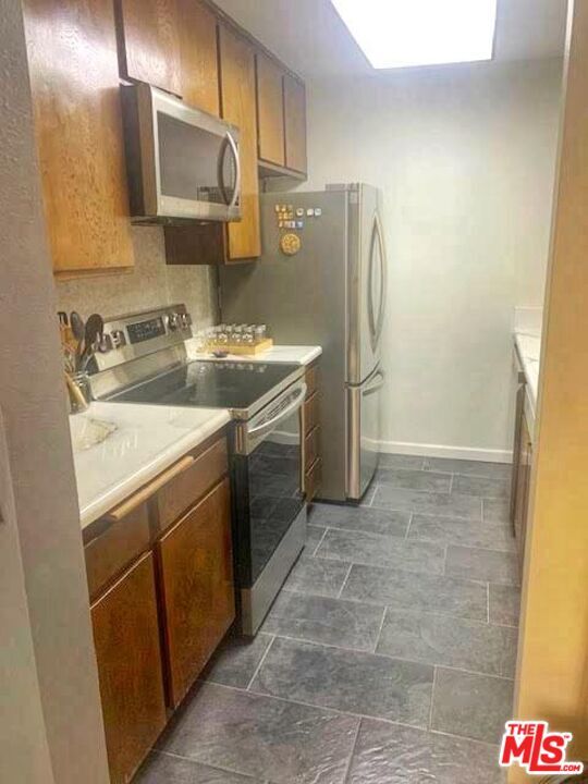 Foto del edificio - 4900 Overland Ave