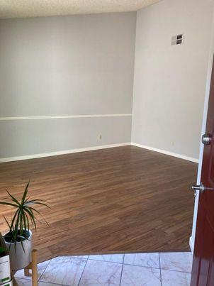 Building Photo - 308 Shadow Run Dr